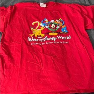 Official Walt Disney world 2000 Tee